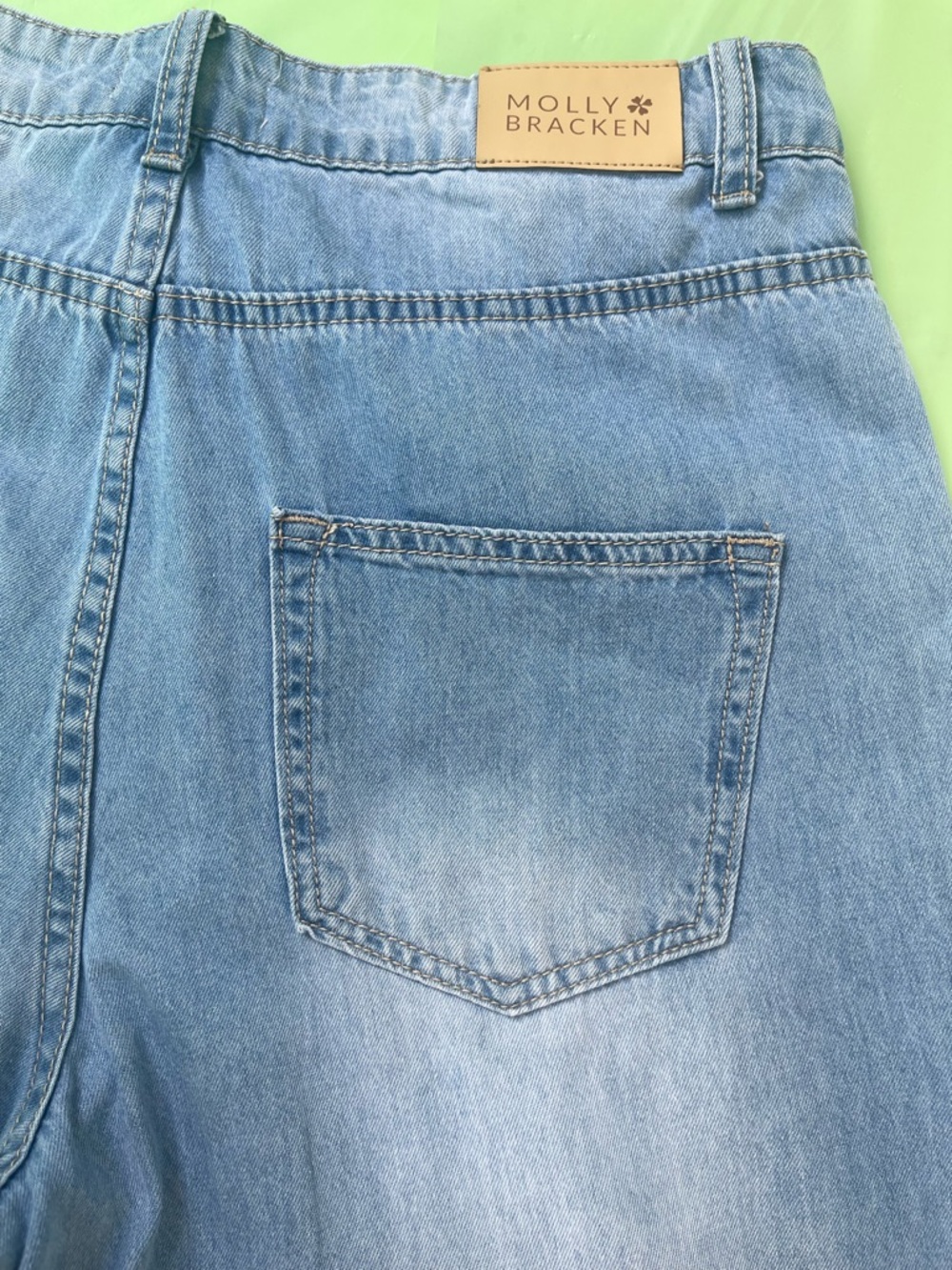 High Waisted Molly Bracken Light Blue Wide Leg Jeans Relaxed Fryed Hem Cropped M - Picture 15 of 16